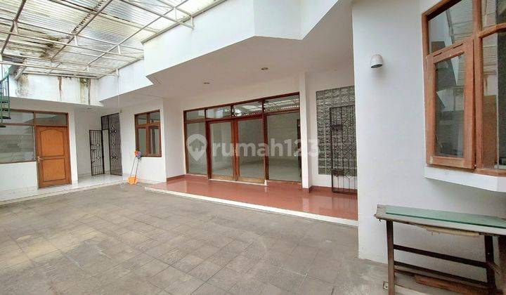 For Rent Rumah 2 Lantai di Jalan Hegarmanah, Bandung 2