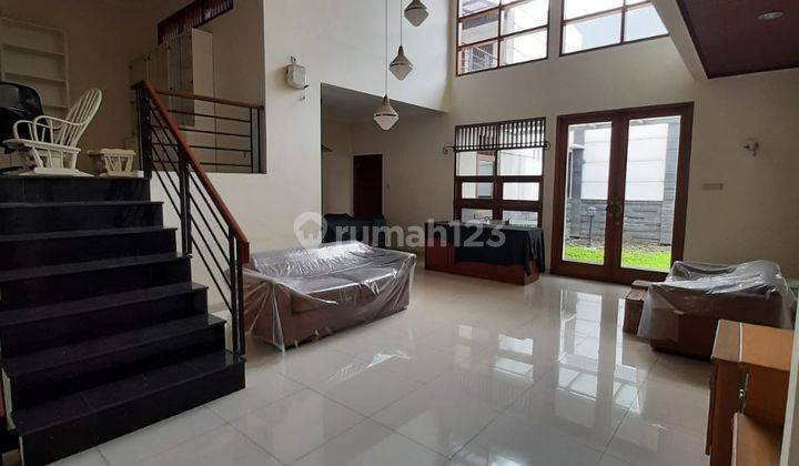 For Sale Rent Rumah 2 Lantai di Jl. Setra Duta, Bandung 2