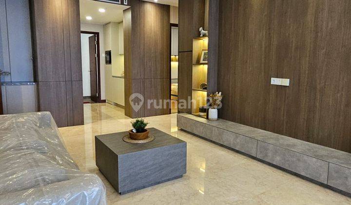 Apartemen Lux Full Furnish 4 BR di Hegarmanah Residence Bandung 1