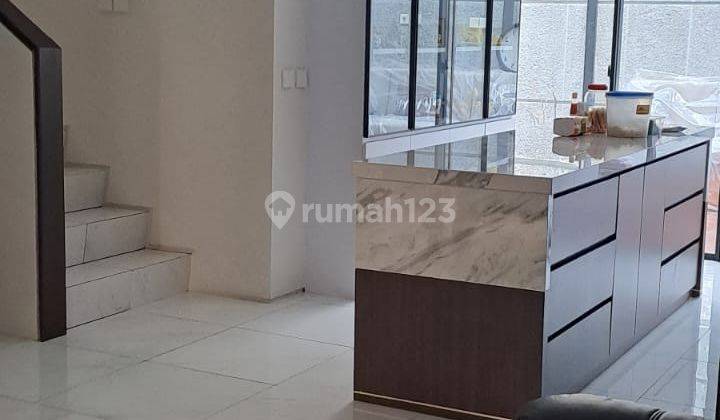 Rumah Murah 2 Lantai Furnish di Tarubhawana Kota Baru Parahyangan