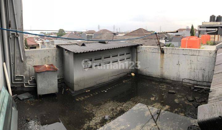 Disewakan Ruko Mekar Wangi Siap Huni
Lantai 2 & 3 5