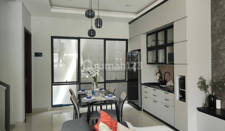 Dijual rumah baru furnished di Setra Duta
Siap Huni 1