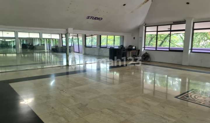 Dijual Rumah dan Tempat Usaha Mainroad Burangrang 2