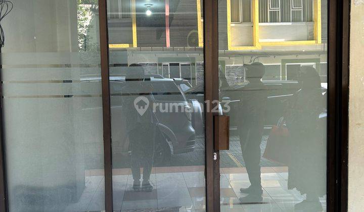 Turun Harga Ruang Usaha di gateway Cicadas Jalan Ahmad Yani Bandung  1