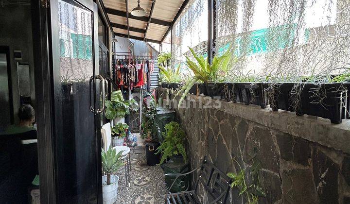  Rumah Gaya Industrial  Bagus di Jalan Gempol, Sayap Dago 2