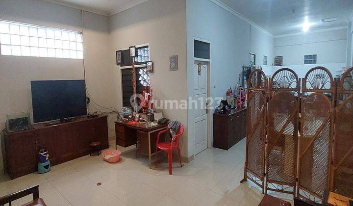  Rumah dan Kos  3 Lantai Semi Furnished dikomplek muara 1