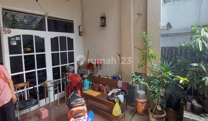  Rumah dan Kos  3 Lantai Semi Furnished dikomplek muara 2