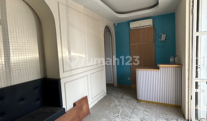 Winged Shop House in Geger Kalong Suitable for a Clinic 2