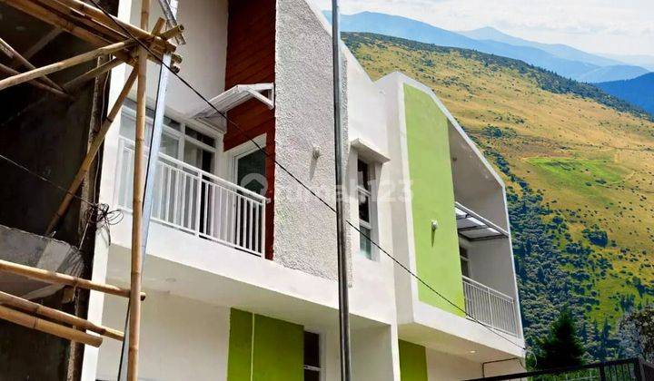 Hunian Rumah Baru SHM di Jalan Cihanjuang Timur 7