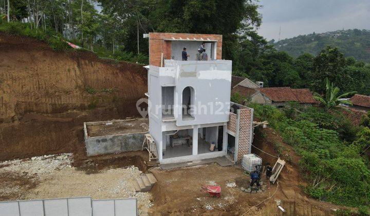 Rumah Mewah Hunian Milenial 2,5 Lantai 5 Mneit Dari Ikea 3
