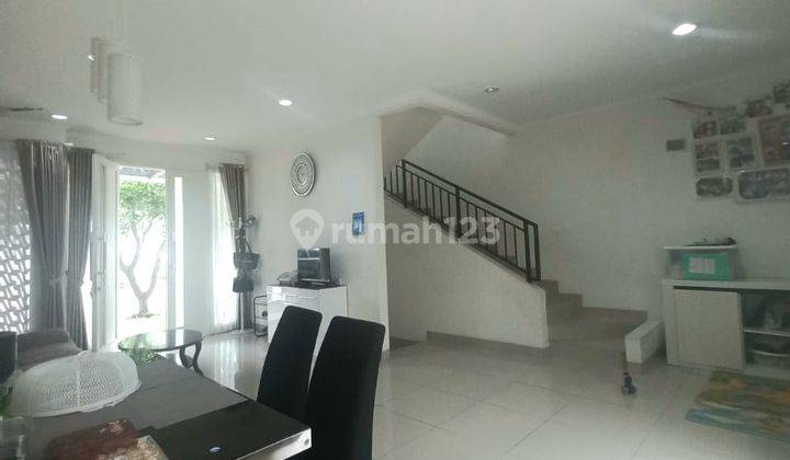 Murah! Jual Cepat Rumah Semi Furnish  1