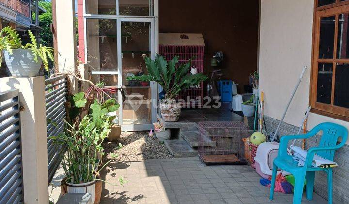 Dijual Cepat Rumah Tinggal Hook 2.5 lantai di Komp Bumi Panyileukan
Bandung 1