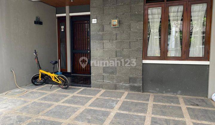 Dijual / Disewakan Rumah Cantik Siap Huni di Batununggal Bandung 1