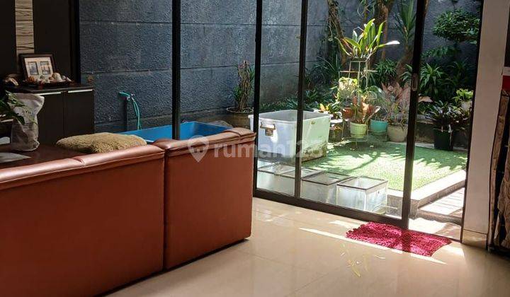 Dijual Rumah Tinggal Bagus Di Setraduta Bandung 2