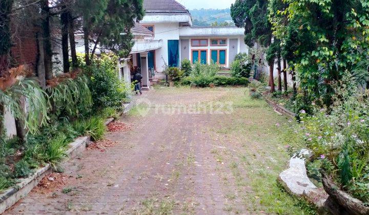 Dijual Rumah Besar Klasik Terawat Strategis di Mainroad Dago 1