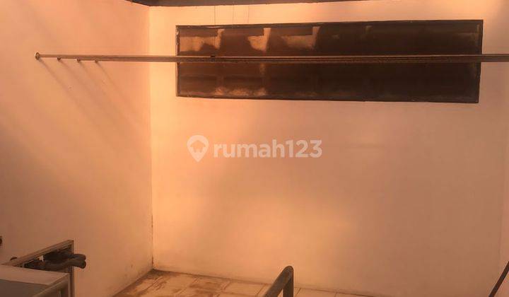 Dijual Rumah 2 Lantai Nyaman Terawat Siap Huni di Singgasana 2