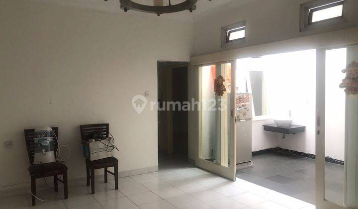 Dijual Rumah 2 Lantai Nyaman Terawat Siap Huni di Singgasana 1