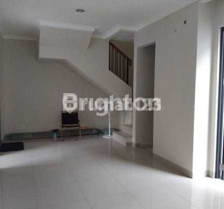 Lokasi Strategis Dekat Sekolah , Rumah Baru 2 Lantai Di Dalam Cluster Yang Nyaman Dan Asri Kota Wisata Cibubur , Gunung Putri , Bogor 2