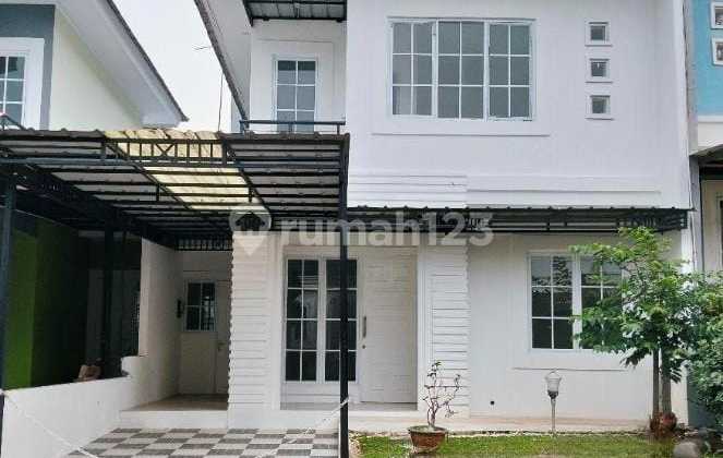 Strategic Location of a 2-Storey House Ready to Live In, Newly Renovated, Within a Comfortable and Scenic Cluster in Kota Wisata, Cibubur, Gunung Putri, Bogor