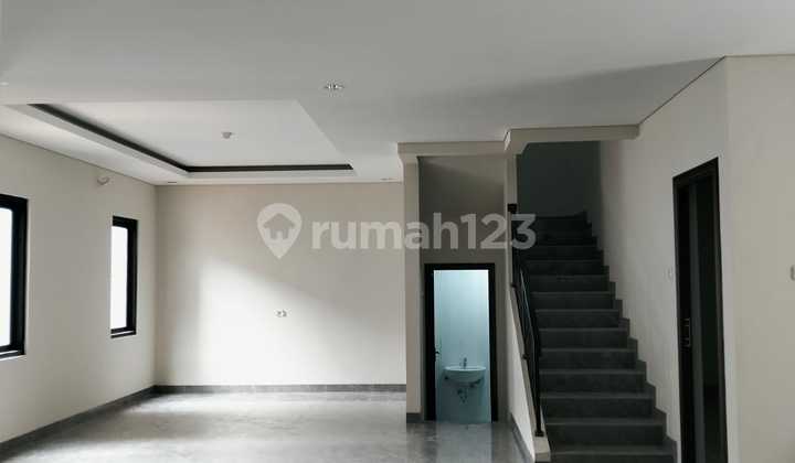 Strategic Location of Newly Renovated 2-Story House, Beautiful and Ready to Occupy Inside Cibubur Kota Wisata Cluster, Gunung Putri, Bogor 2