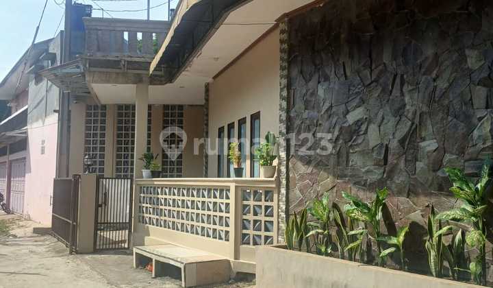 Lokasi Strategis Tidak Jauh ke Pintu Tol Karanggan , Rumah 2,5 Lantai Cocok untuk Investasi di Karanggan Raya , Gunung Putri , Bogor