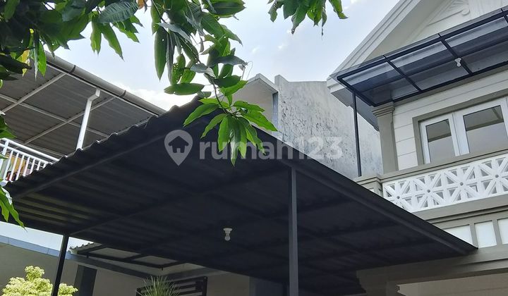 Rumah 2 Lantai, Unfurnished Siap Huni Dekat Pusat Perbelanjaan, Dekat Akses Tol di Kota Wisata Cibubur