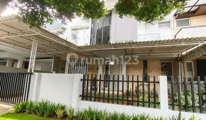 Selangkah ke Mall Citra Gran , Rumah 2 Lantai Siap Huni Berada di Boulevard Perumahan Citra Gran Cibubur , Jakarta Timur