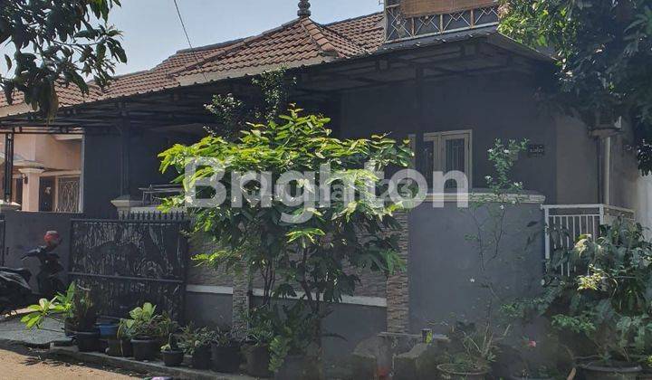 RUMAH 2 LANTAI POSISI HOOK DI VILA NUSA INDAH 5, GUNUNG PUTRI, BOGOR 1