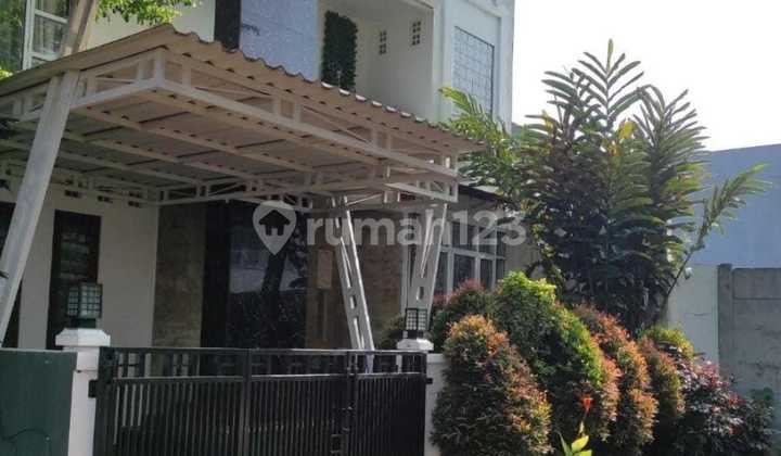 Lokasi Strategis Dekat Mall Citragran , Rumah 3 Lantai Full Furnished Bagus dan Siap Huni di Dalam Cluster Citragran Cibubur , Jatikarya , Jati Sampurna , Bekasi , Jawa Barat