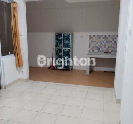 Lokasi Strategis , Rumah 2 Lantai Siap Huni di Dalam Cluster Legenda Wisata , Cibubur , Bogor 2