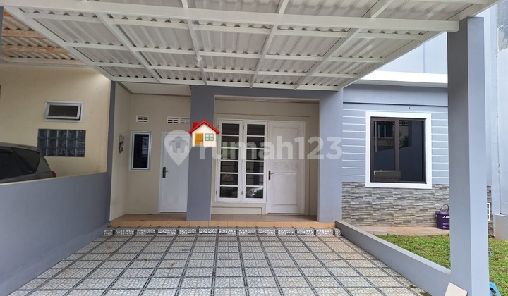 2-Storey House with 3 Bedrooms, Strategic Location Near Toll Gate. Inside the Residential Cluster of Kota Wisata Cibubur, a Nice House in Kota Wisata. 2