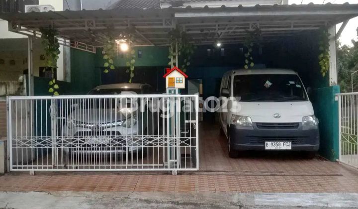 HOUSE IN THE SERENE NEIGHBORHOOD OF LIMUS PRATAMA REGENCY, CIBUBUR, BOGOR HOUSE IN THE SERENE NEIGHBORHOOD OF LIMUS PRATAMA REGENCY, CIBUBUR, BOGOR