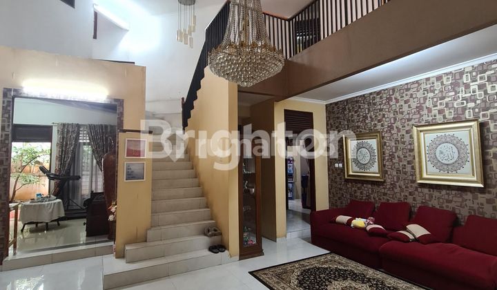 RUMAH 2 LANTAI DENGAN PEKARANGAN YANG LUAS DI JL SMIK 33 ,BAMBU APUS, CIPAYUNG, JAKARTA TIMUR 2