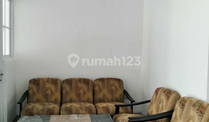 Strategic Location of a 2-Storey House Ready to Live In, Newly Renovated, Within a Comfortable and Scenic Cluster in Kota Wisata, Cibubur, Gunung Putri, Bogor 2