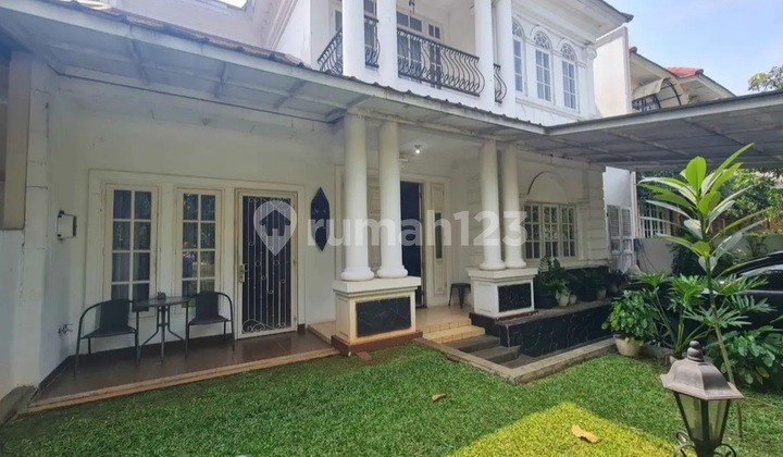 Rumah Mewah 2 Lantai Full Furnished Siap Huni dengan 4+2 Kamar Tidur di Legenda Wisata Cibubur Rumah Mewah 2 Lantai Full Furnished Siap Huni dengan 4+2 Kamar Tidur di Legenda Wisata Cibubur