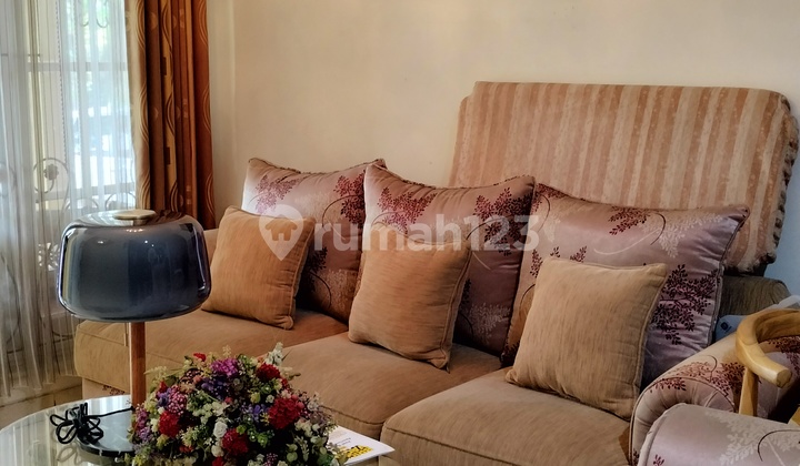 Lokasi Strategis Dekat Mall, Rumah 2 Lantai Full Furnished Siap Huni di Dalam Cluster yang Nyaman dan Asri Kota Wisata , Cibubur , Gunung Putri , Bogor , Jawa Barat 2