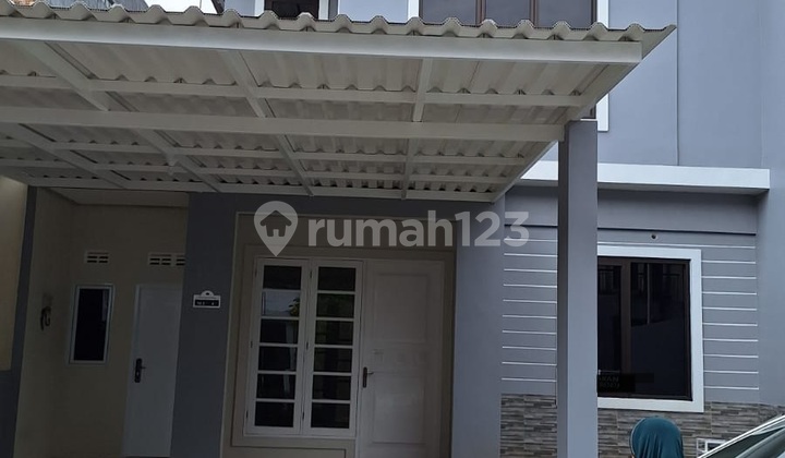 Rumah 2 Lantai dengan 3 Kamar Tidur, Lokasi Strategis Dekat Pintu Tol. di Dalam Cluster Perumahan Kota Wisata Cibubur Rumah Bagus di Kota Wisata Rumah 2 Lantai dengan 3 Kamar Tidur, Lokasi Strategis Dekat Pintu Tol. di Dalam Cluster Perumahan Kota Wisata Cibubur Rumah Bagus di Kota Wisata