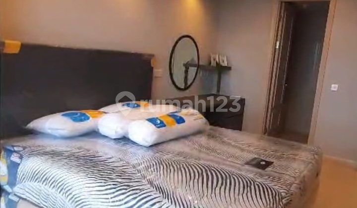 Disewakan Apartemen Baru One Icon Tunjungan Plaza Disewakan Apartemen Baru One Icon Tunjungan Plaza