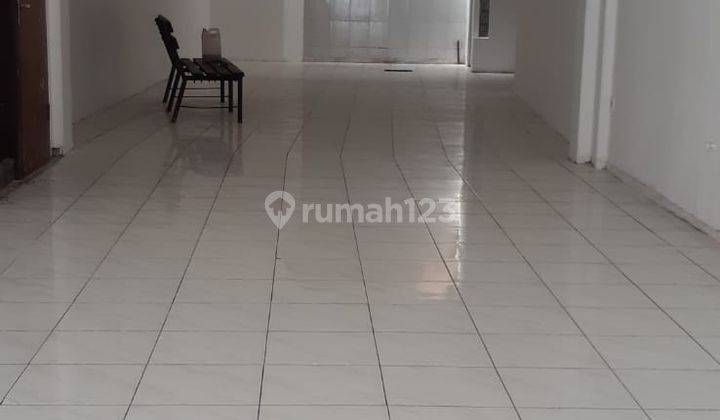 DISEWAKAN RUKO JEJER DI TUMAPEL BELAKANG SMA SANTA MARIA 3