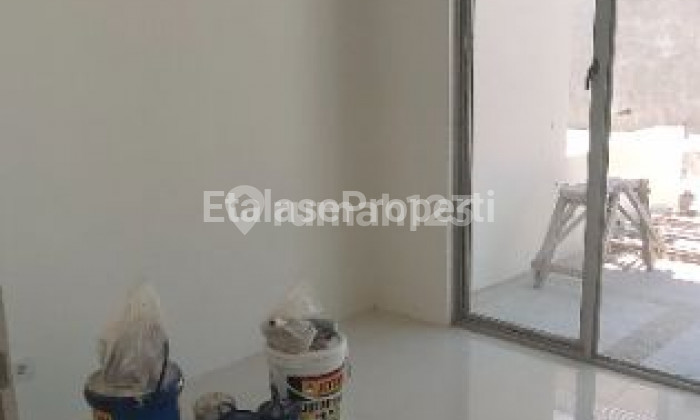 DISEWAKAN RUMAH HOOK BARU GRESS GREENLAND CLUSTER GARBERA 7