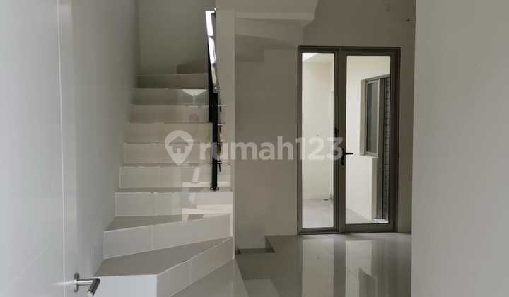 DISEWAKAN MURAH POLL RUMAH GREENLAND MENGANTI 3