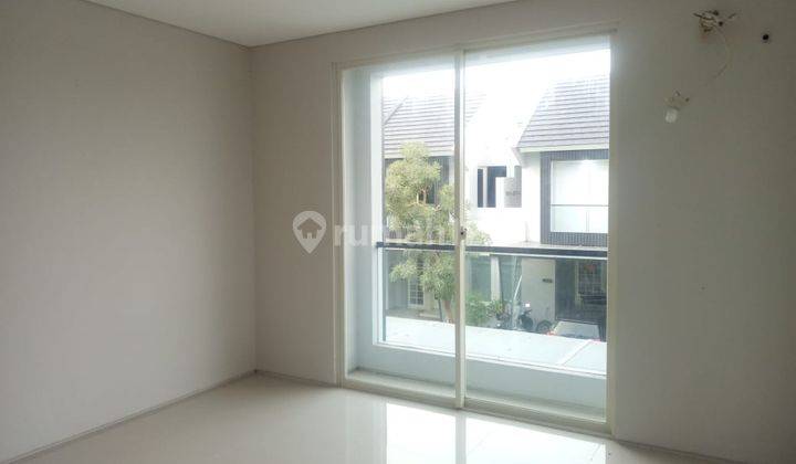 DISEWAKAN RUMAH BARU GRESS DI GRAND PAKUWON TANDES 8