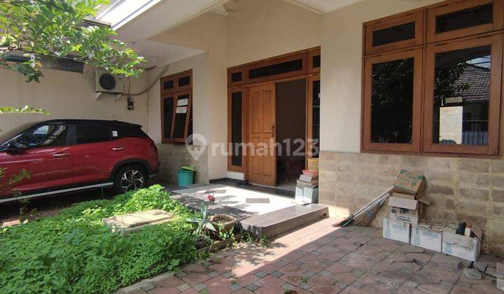 DISEWAKAN RUMAH FURNISH DI DARMO BARU BARAT  2