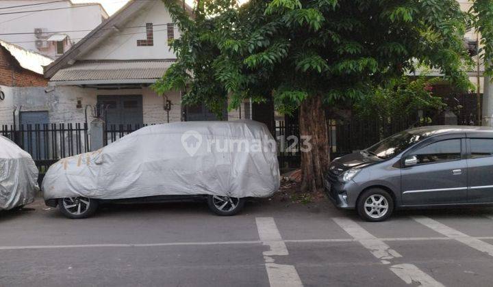 DISEWAKAN RUMAH TENGAH KOTA DI TAMBAK SARI 1