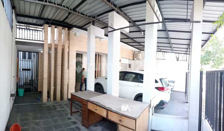 For Rent Ready-to-Occupy House in Gayungsari For Rent Ready-to-Occupy House in Gayungsari