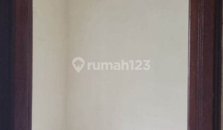 For Rent 2-Story House in Simpang Darmo Permai Selatan For Rent 2-Story House in Simpang Darmo Permai Selatan