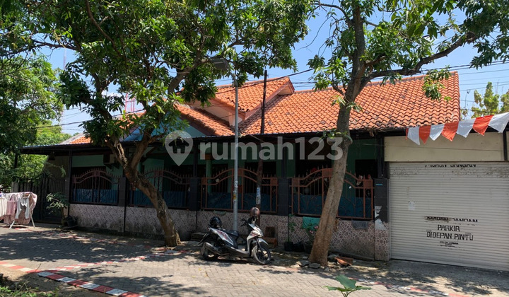 Dijual Rumah Hitung Tanah di Sambikerep Manukan