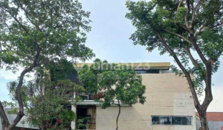 For Sale Commercial Area House in Villa Taman Telaga Citraland