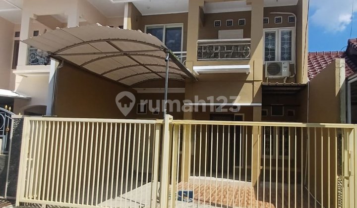 For Rent: 2-Storey House in Babatan Pratama Wiyung