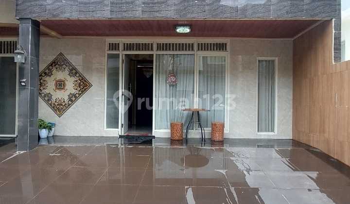 For Rent Furnished House in International Village Citraland 2